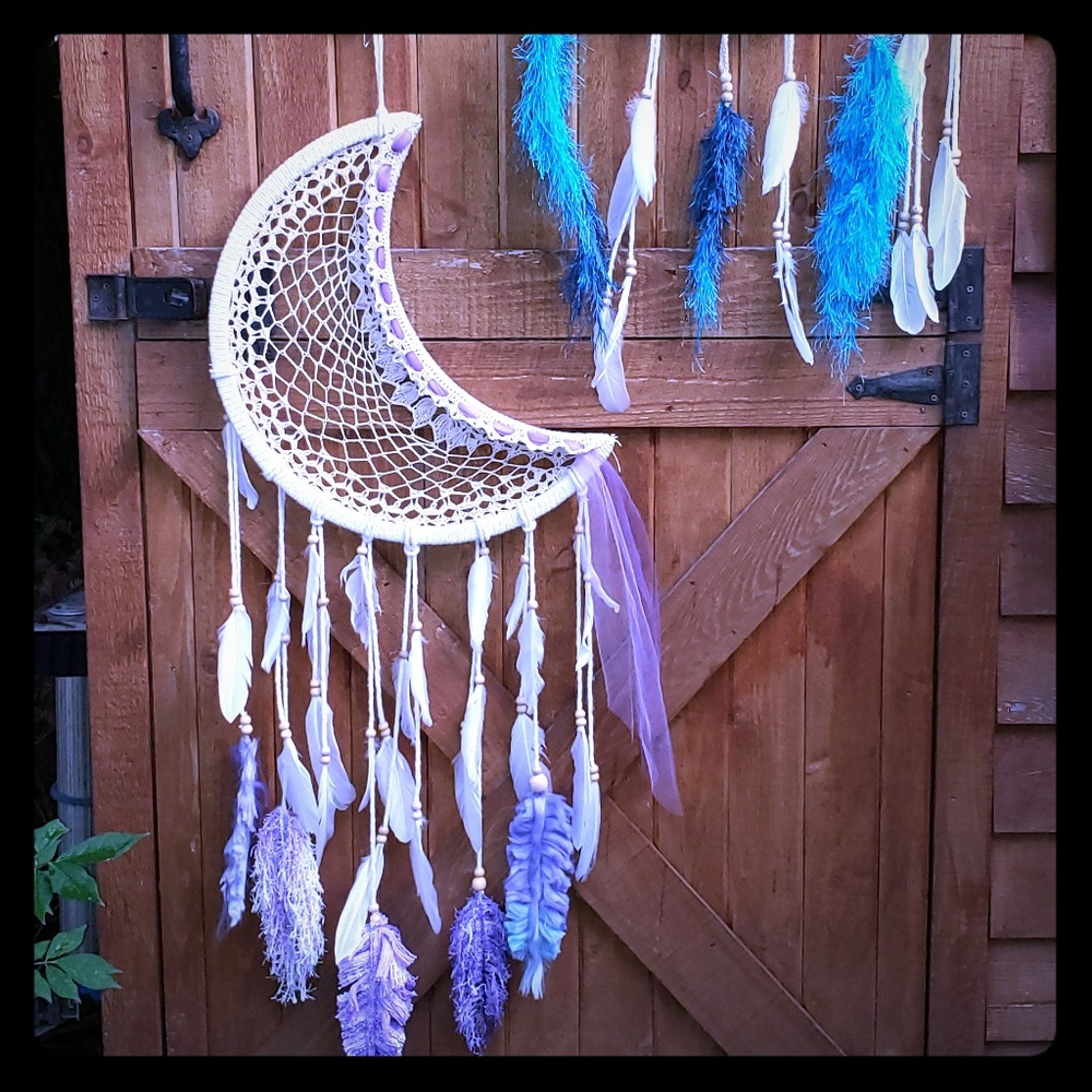 Hand crotchet boho shabby chic moon shaped dream c